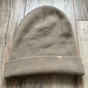 Aritzia TNA Tan Beige Beanie - NWOT